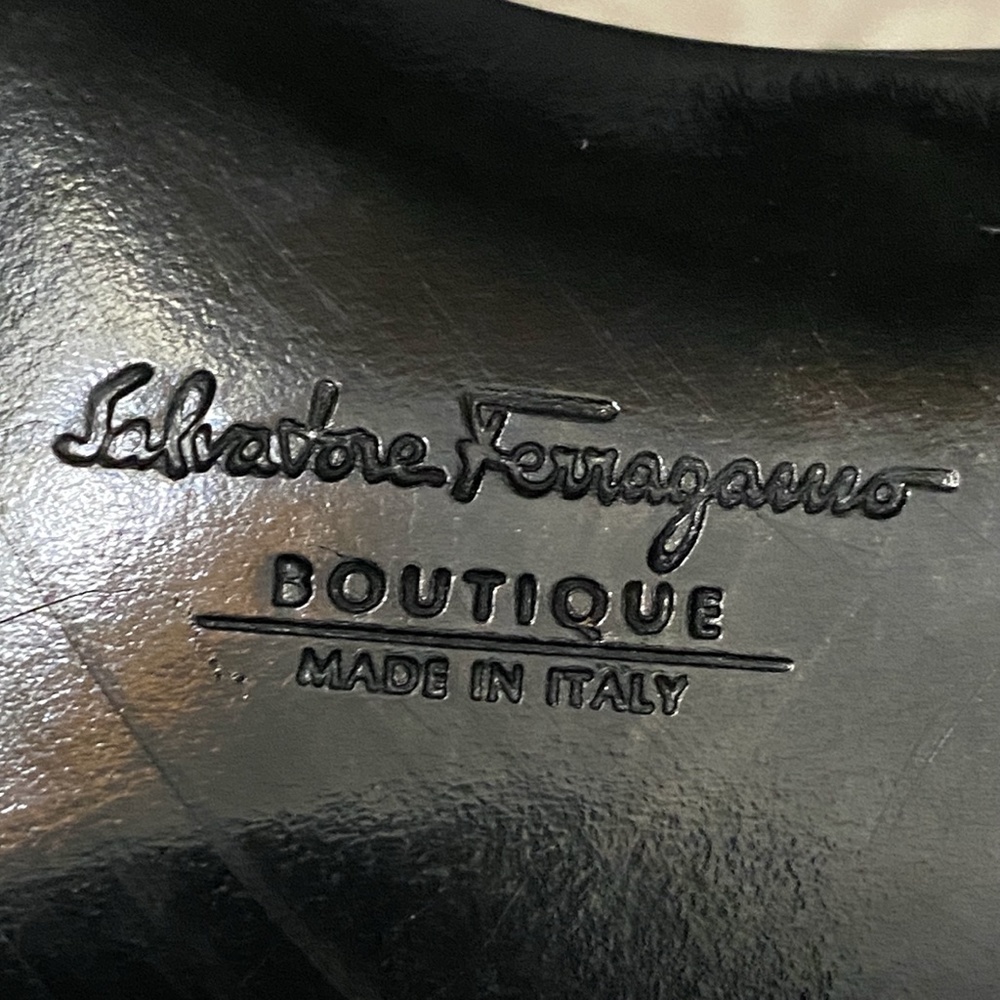 SALVATORE FERRAGAMO Authentic Horse Bit Heels 10 - Picture 6 of 7